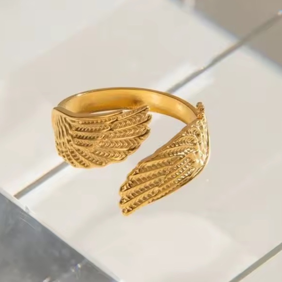 Stainless Steel Gold Toned Irregular Texture Wings Adjustable Size Ring (R17) - Picture 4 of 9